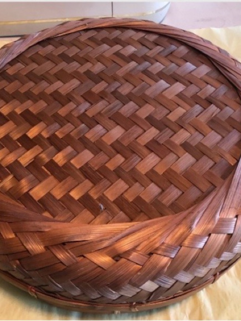 Rattan 4 Chargers and Storage Basket - Picture 3 of 5